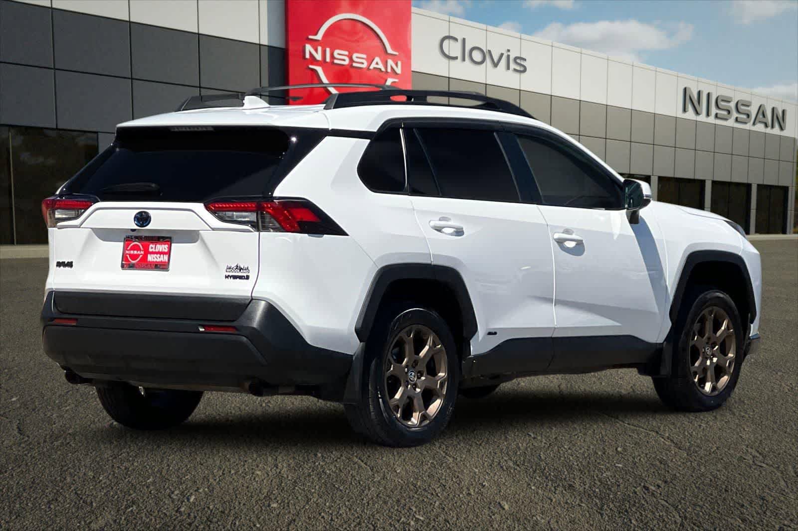 Used 2023 Toyota RAV4 AWD Hybrid image 3