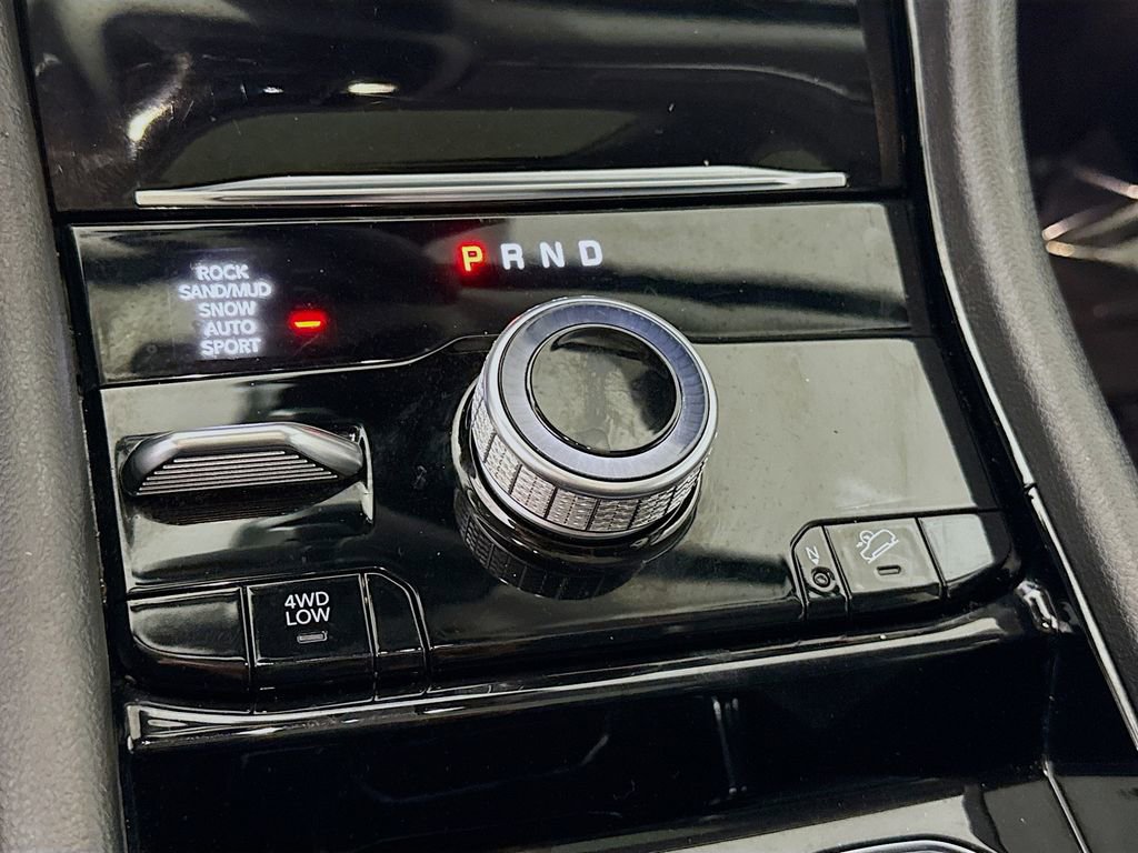 Used 2022 Jeep Grand Cherokee Limited 4xe image 10