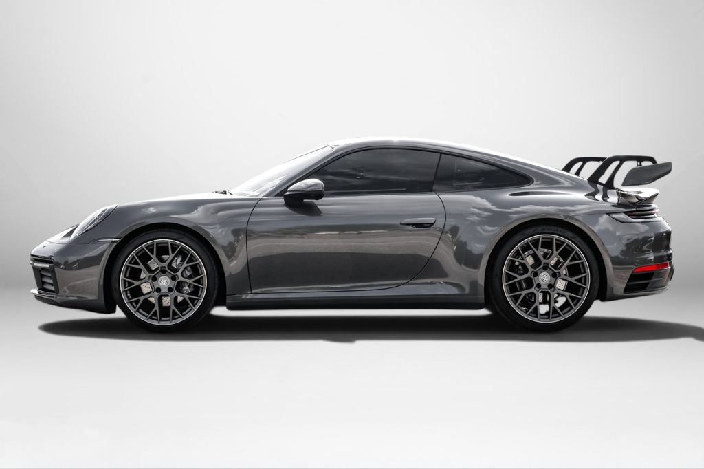 Used 2023 Porsche 911 Carrera RWD image 9