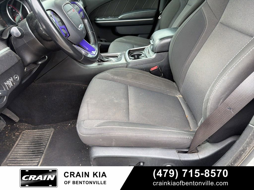 Used 2019 Dodge Charger SXT RWD image 19