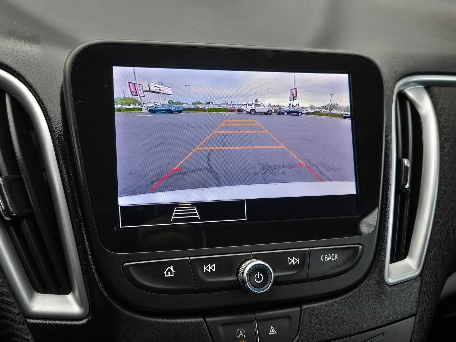 Used 2024 Chevrolet Malibu LT FWD image 14