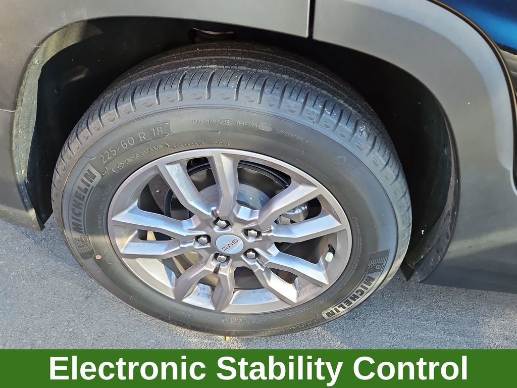 Used 2023 GMC Terrain SLT w/ Infotainment Package II image 8