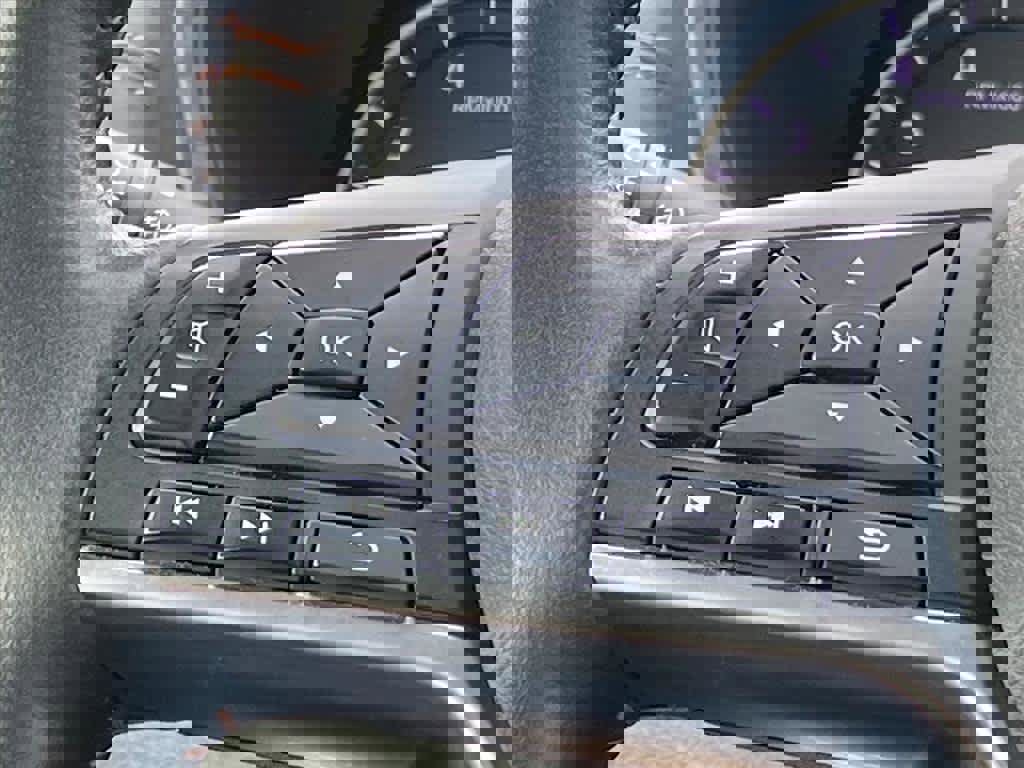 Used 2023 Nissan Sentra SR w/ SR Premium Package image 7