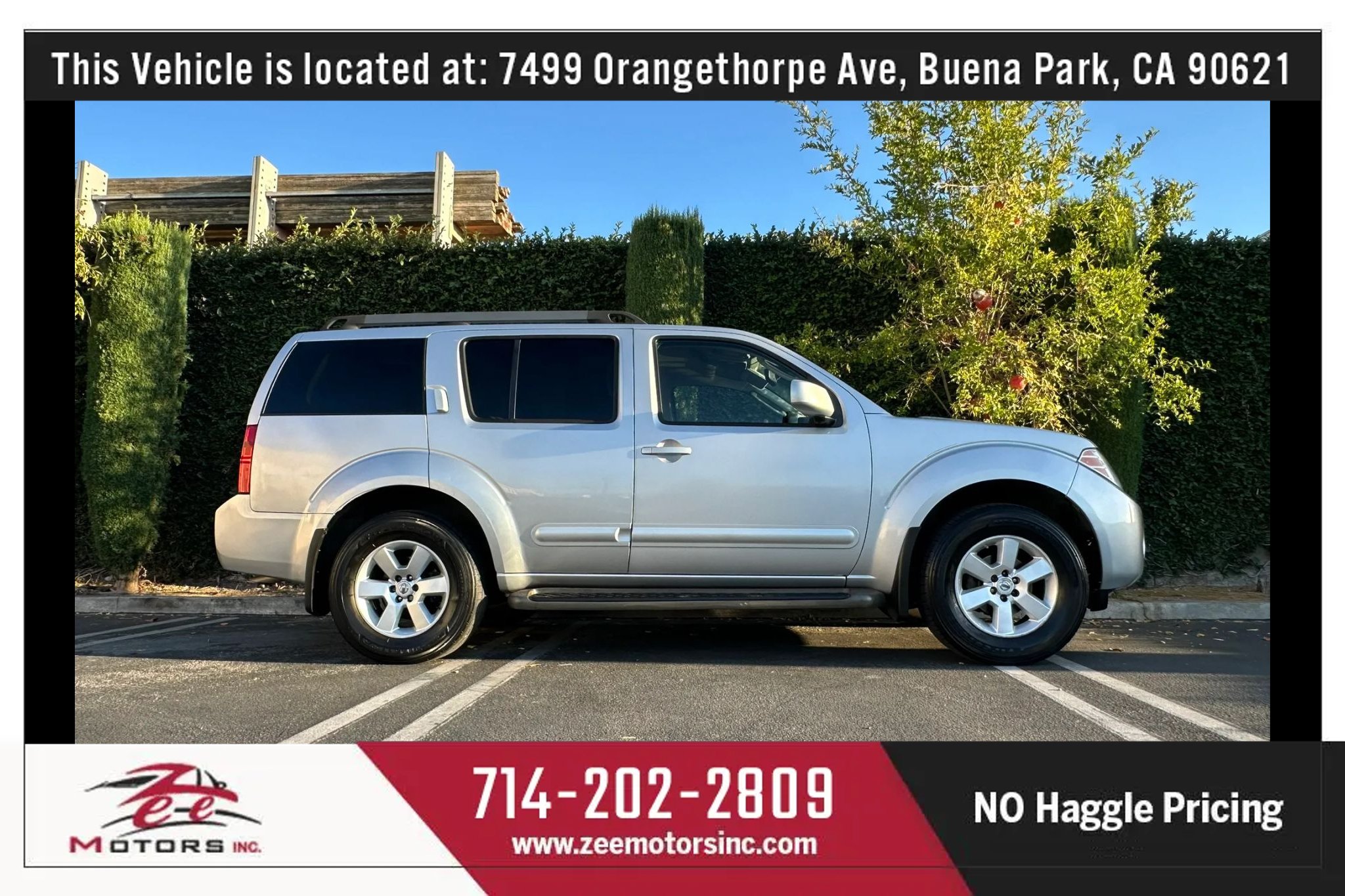 Used 2011 Nissan Pathfinder SV RWD image 6
