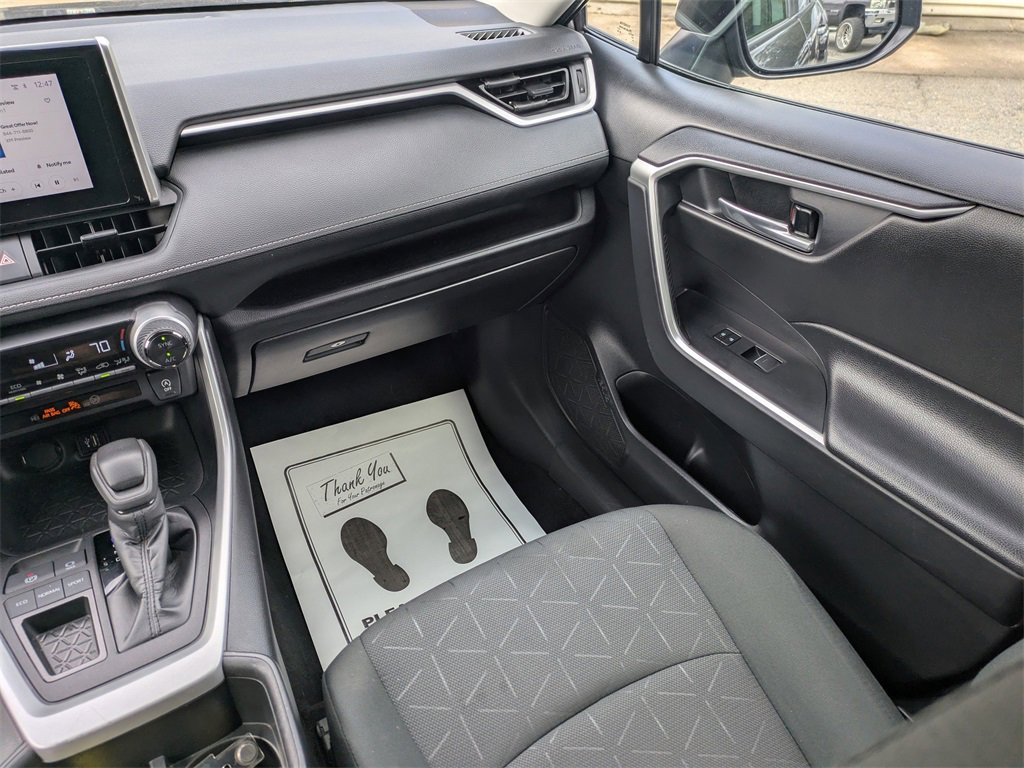 Used 2024 Toyota RAV4 XLE image 18