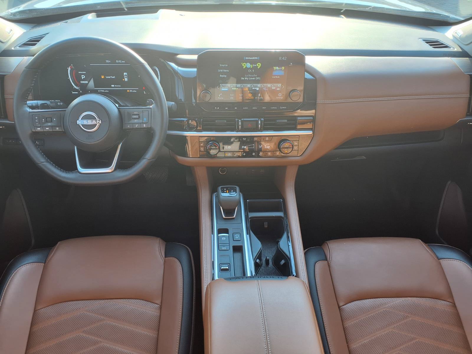 Used 2025 Nissan Pathfinder Platinum w/ Cargo Package FWD image 11