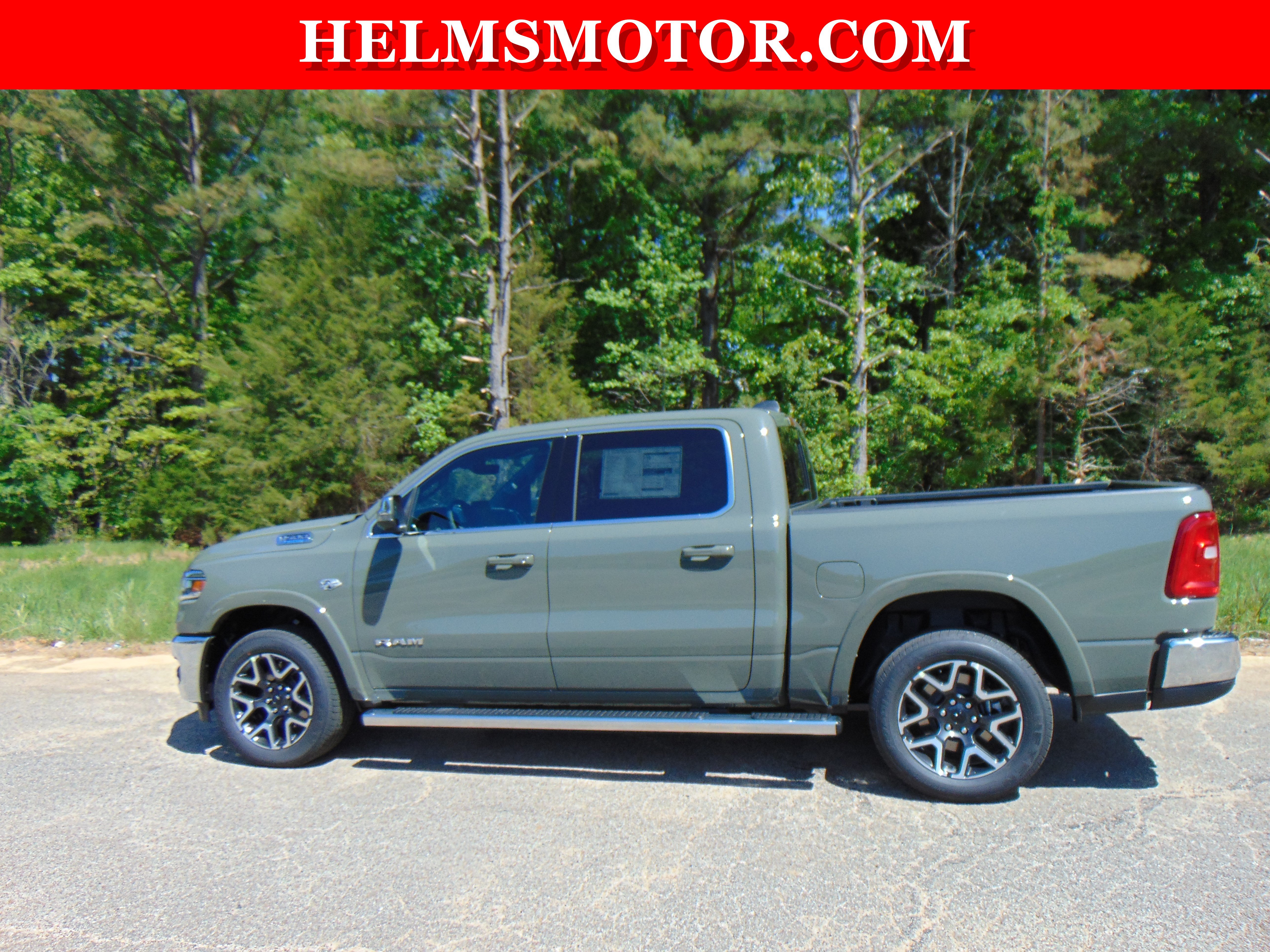 New 2026 RAM 1500 Laramie AWD/4WD image 4