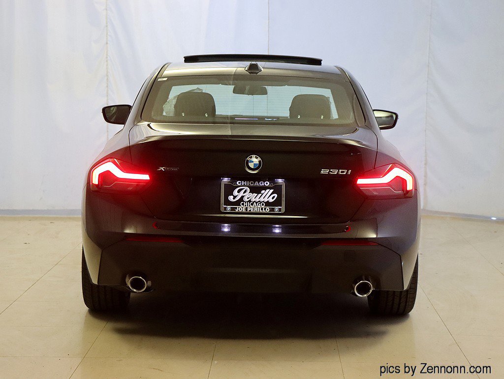 Used 2025 BMW 230i xDrive Coupe w/ Premium Package image 9