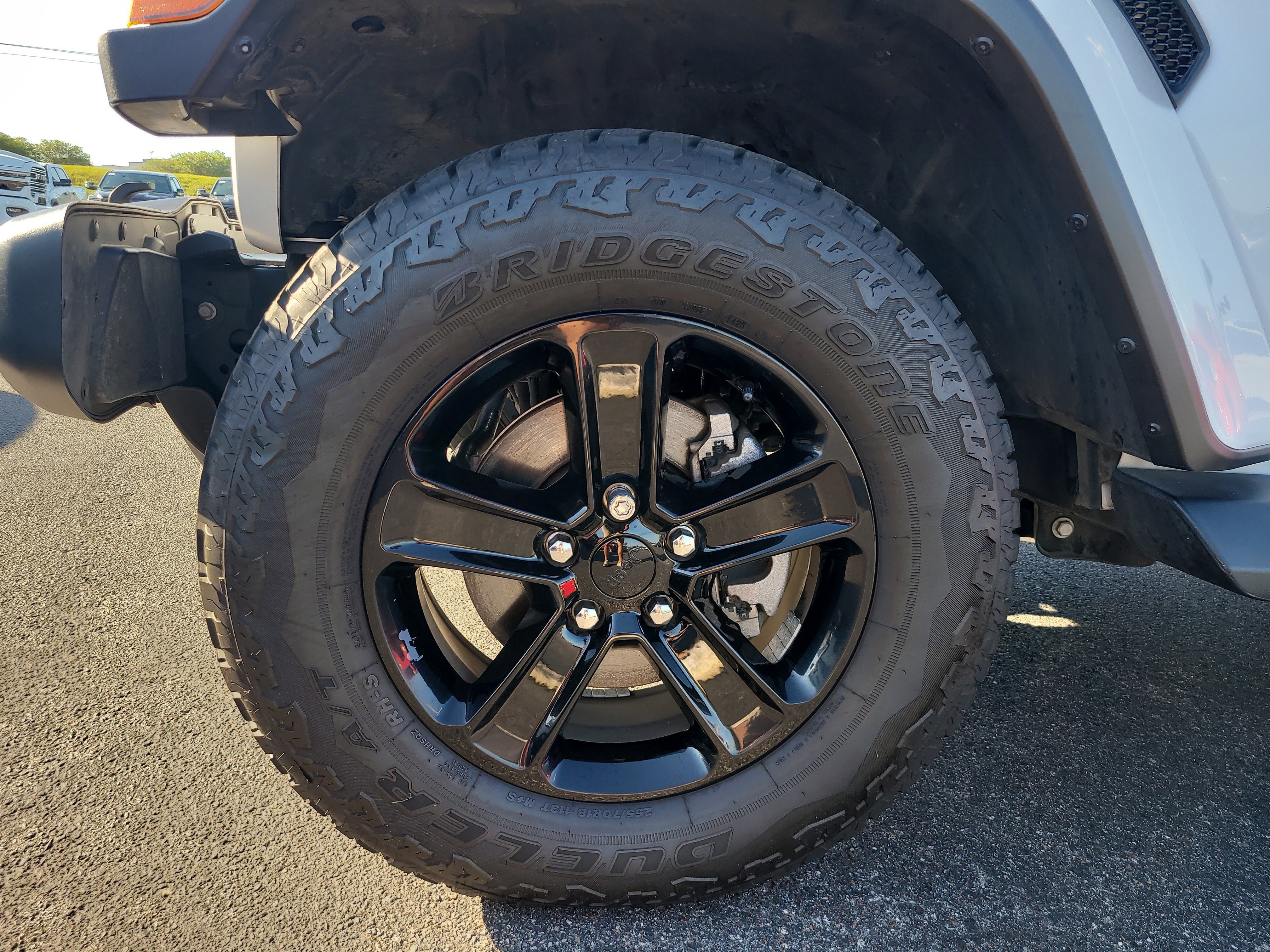 Used 2021 Jeep Wrangler Unlimited Sahara image 9