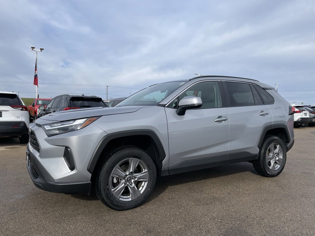 Used 2024 Toyota RAV4 XLE image 5