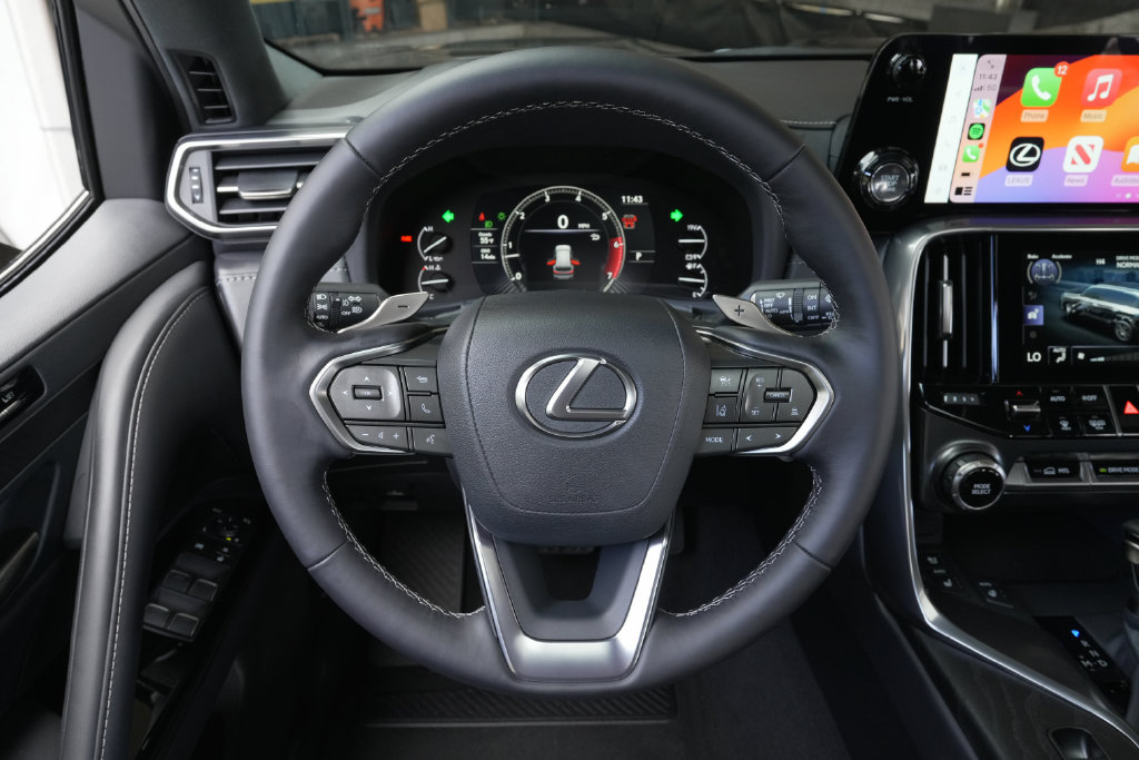 New 2026 Lexus LX 600 4WD w/ Accessory Package (Z1) image 24