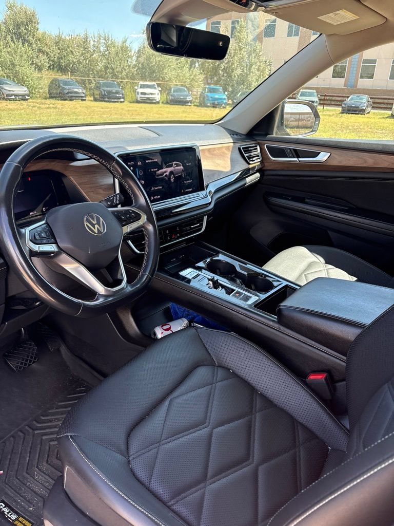 Used 2024 Volkswagen Atlas SE AWD/4WD image 9