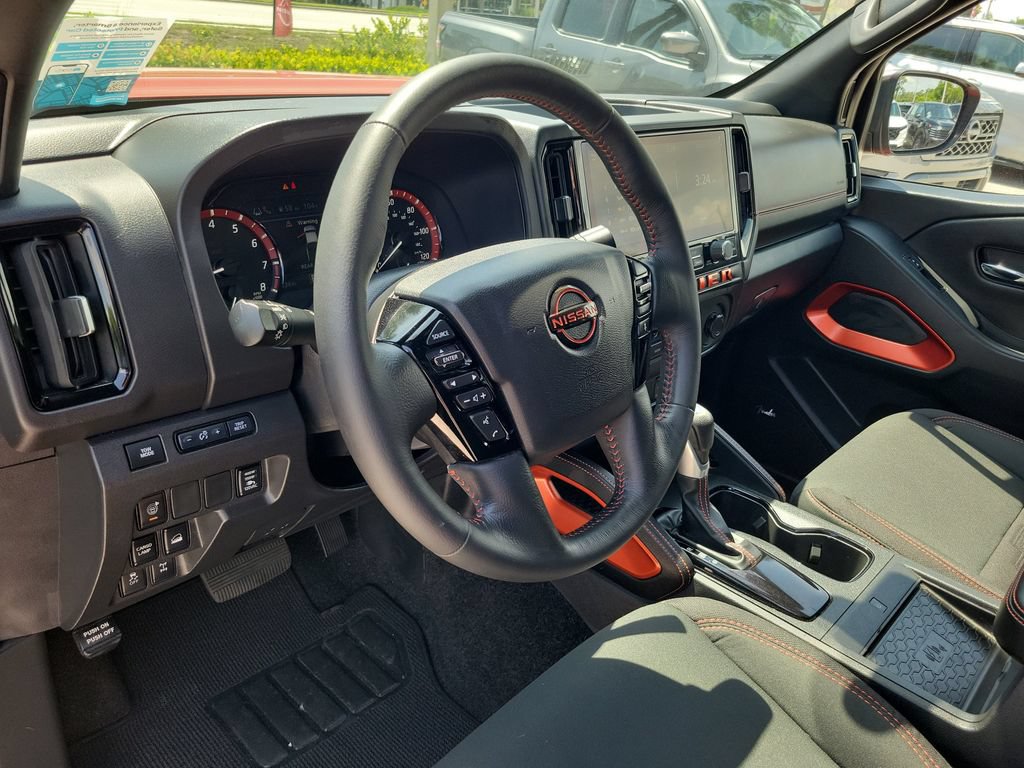 Used 2025 Nissan Frontier PRO-4X w/ Pro Convenience Package AWD/4WD image 16