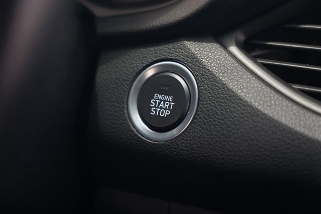 Used 2020 Hyundai Elantra GT N Line FWD image 31