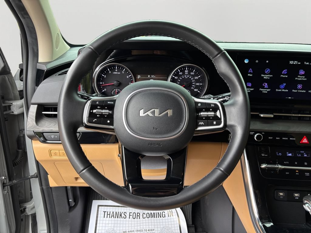 Used 2024 Kia Carnival EX FWD image 19