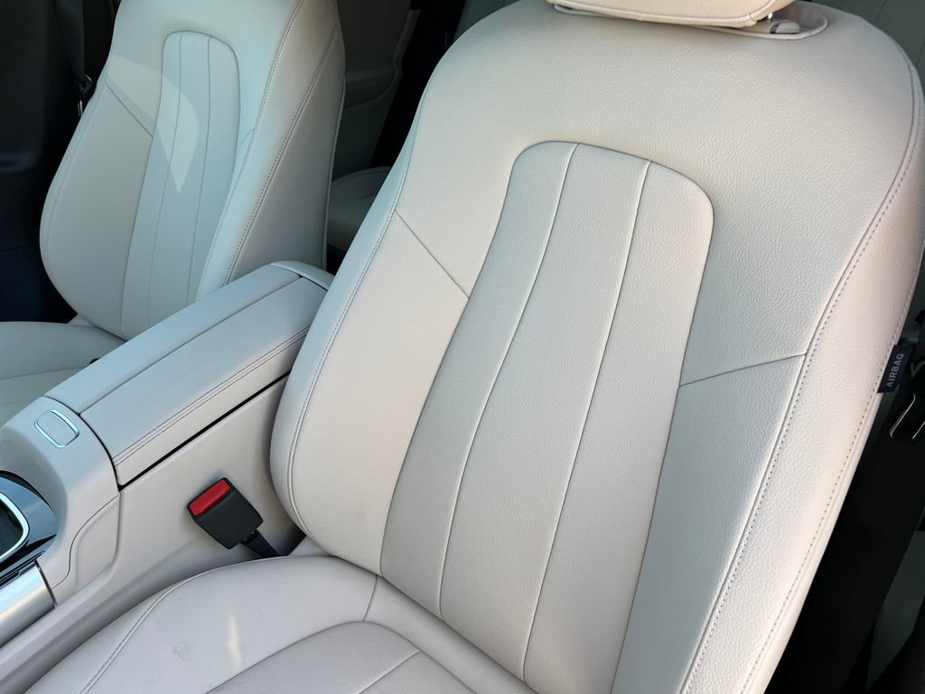 New 2026 Mercedes-Benz GLB 250 4MATIC image 11
