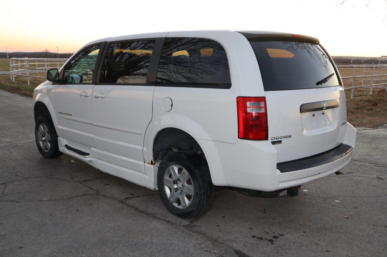 Used 2010 Dodge Grand Caravan SE w/ Climate Group image 3