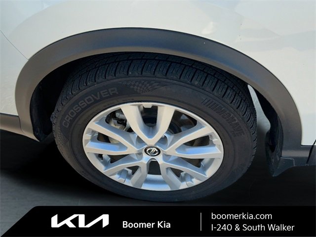 Used 2021 Nissan Rogue Sport SV w/ Technology Package image 9