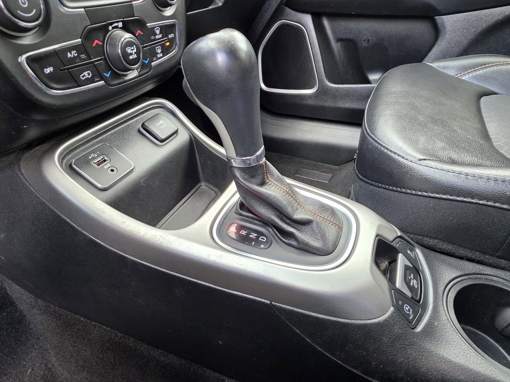 Used 2019 Jeep Compass Latitude FWD image 20