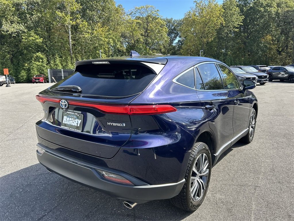 Used 2021 Toyota Venza LE image 8