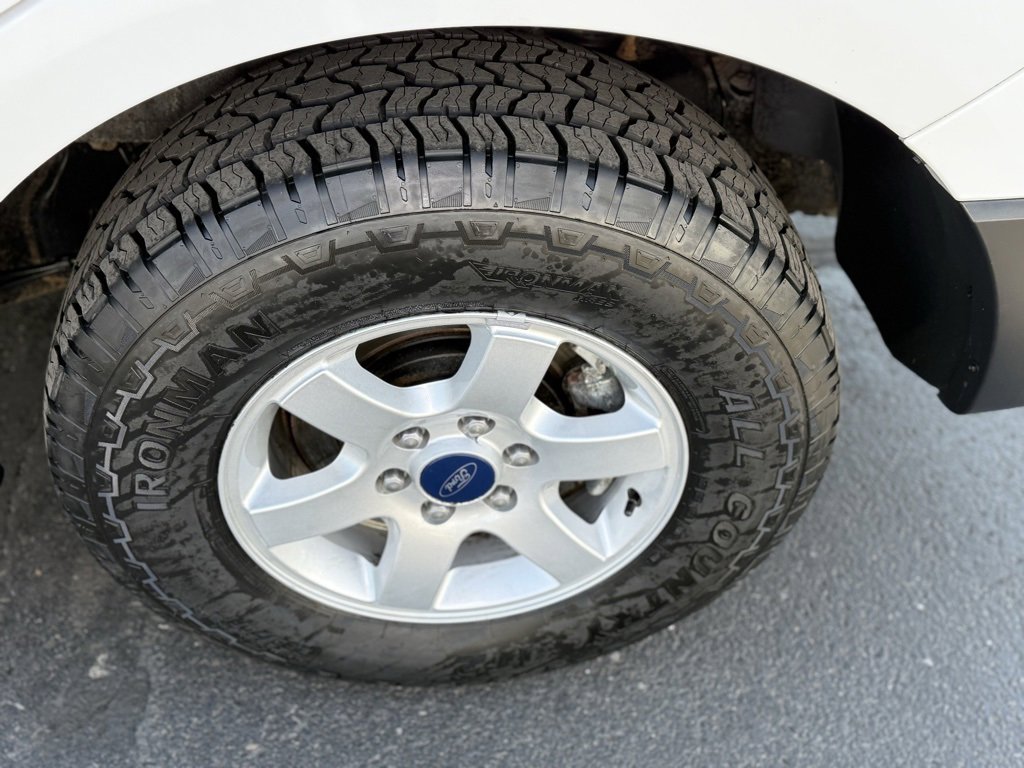 Used 2017 Ford Expedition XL w/ Equipment Group 101A image 6