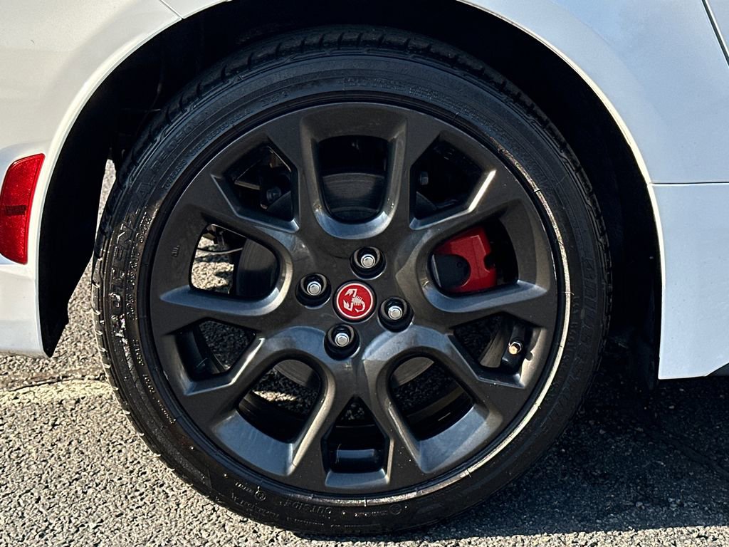 Used 2019 FIAT 124 Spider Abarth w/ Veleno Appearance Group image 8