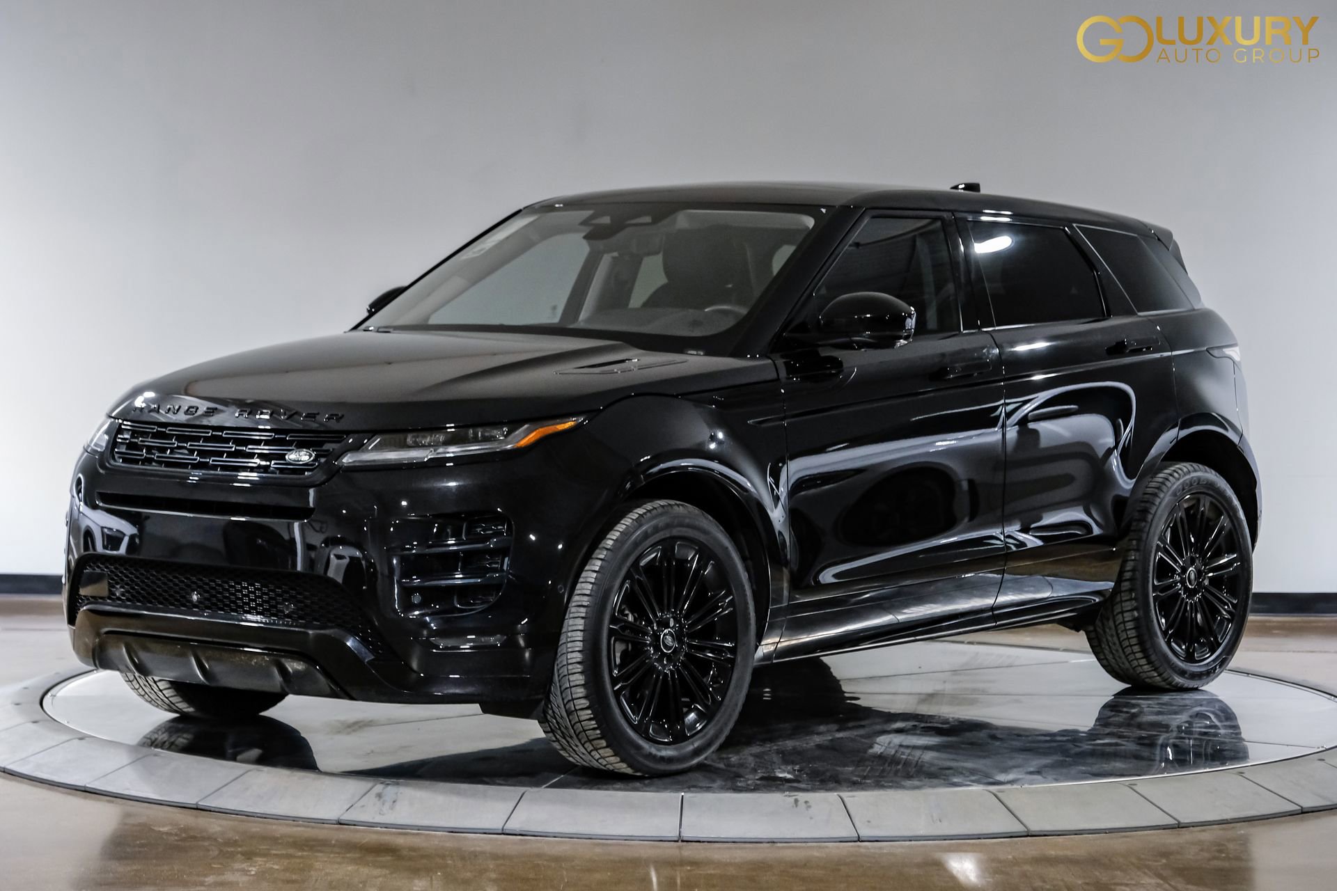 Used 2024 Land Rover Range Rover Evoque Dynamic SE AWD/4WD image 8