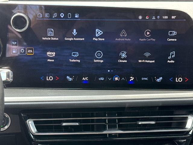 Used 2025 Chevrolet Traverse LT image 17