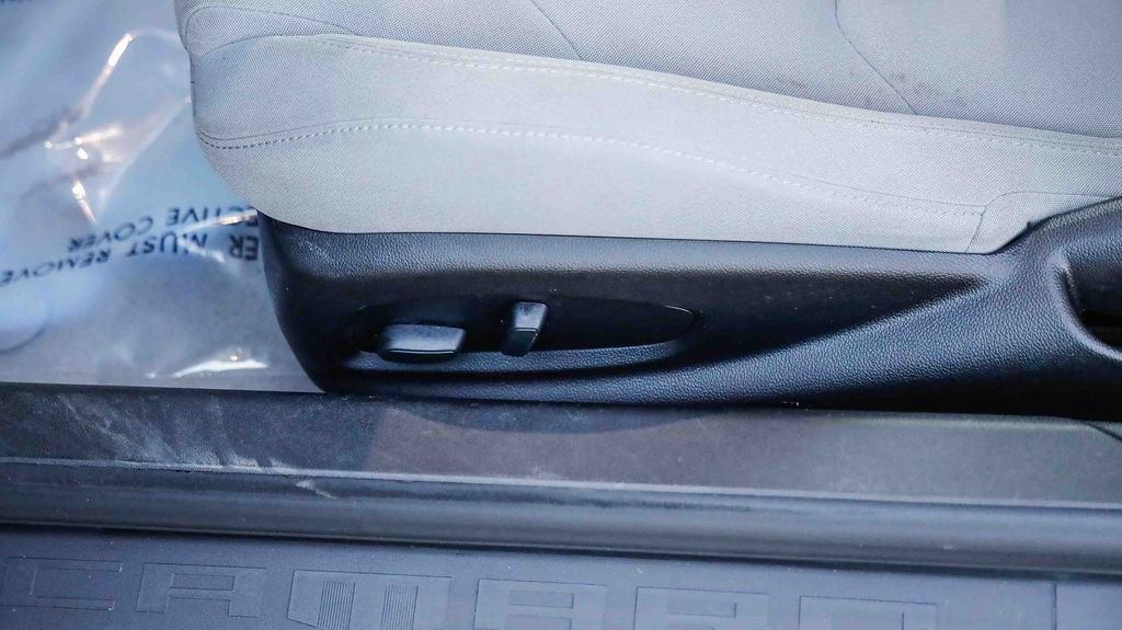 Used 2023 Chevrolet Camaro LT image 25