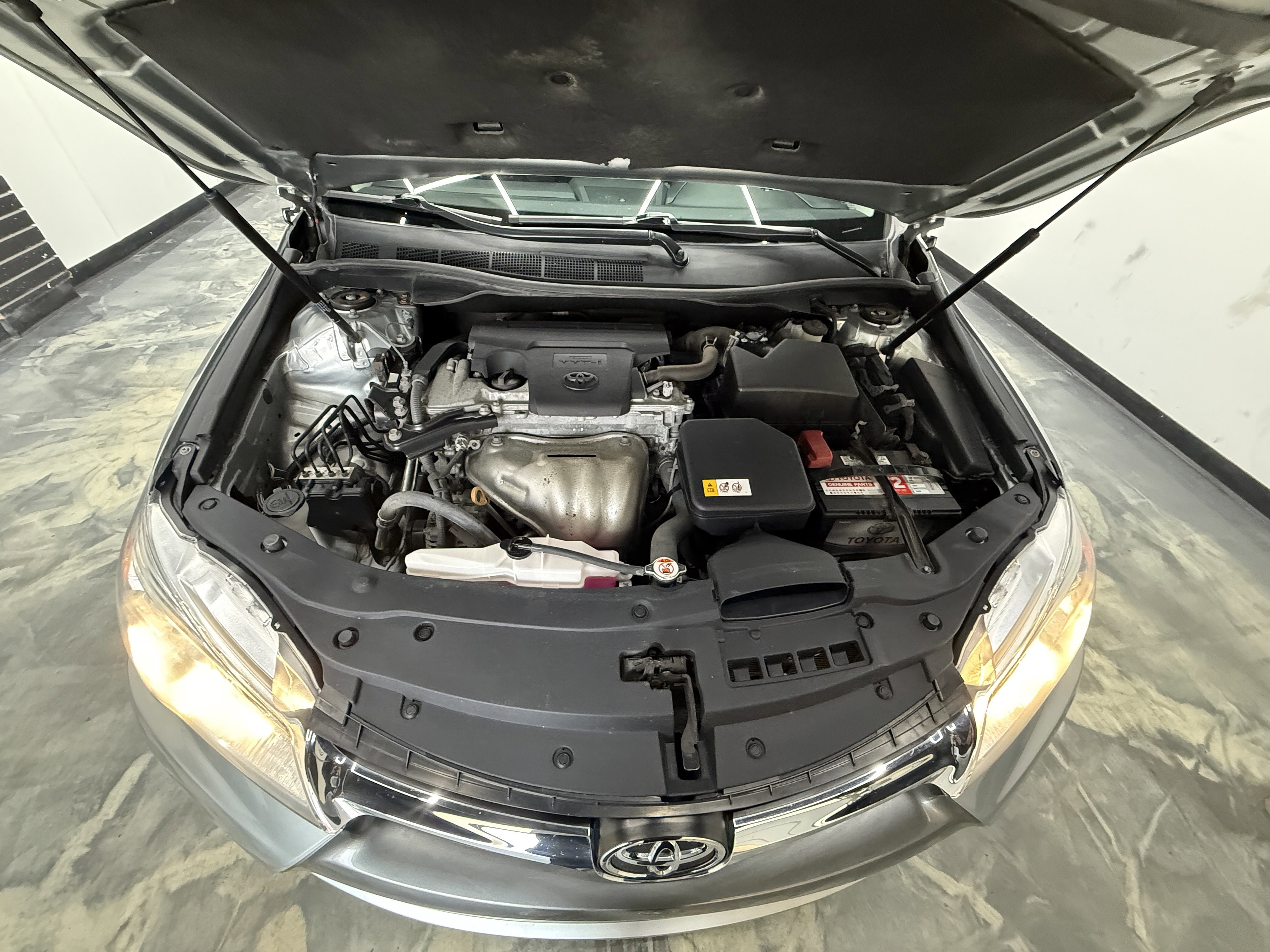 Used 2017 Toyota Camry LE image 27