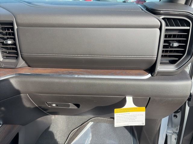 New 2026 GMC Sierra 1500 SLT w/ SLT Convenience Package image 51