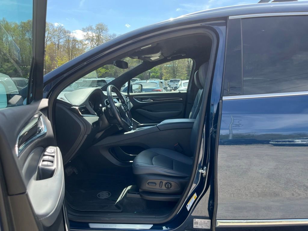 Used 2022 Buick Enclave Essence w/ Trailering Package, 5000 lbs. AWD/4WD image 18