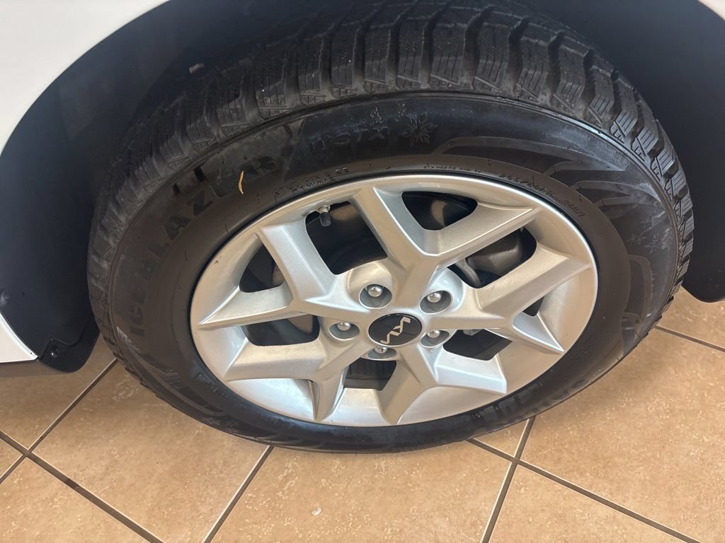 Used 2024 Kia Soul S FWD image 32