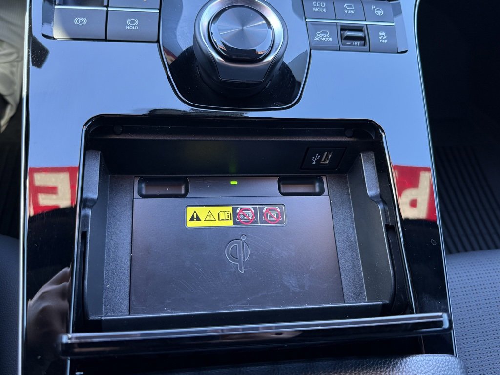 Used 2024 Toyota bZ4X Limited image 29