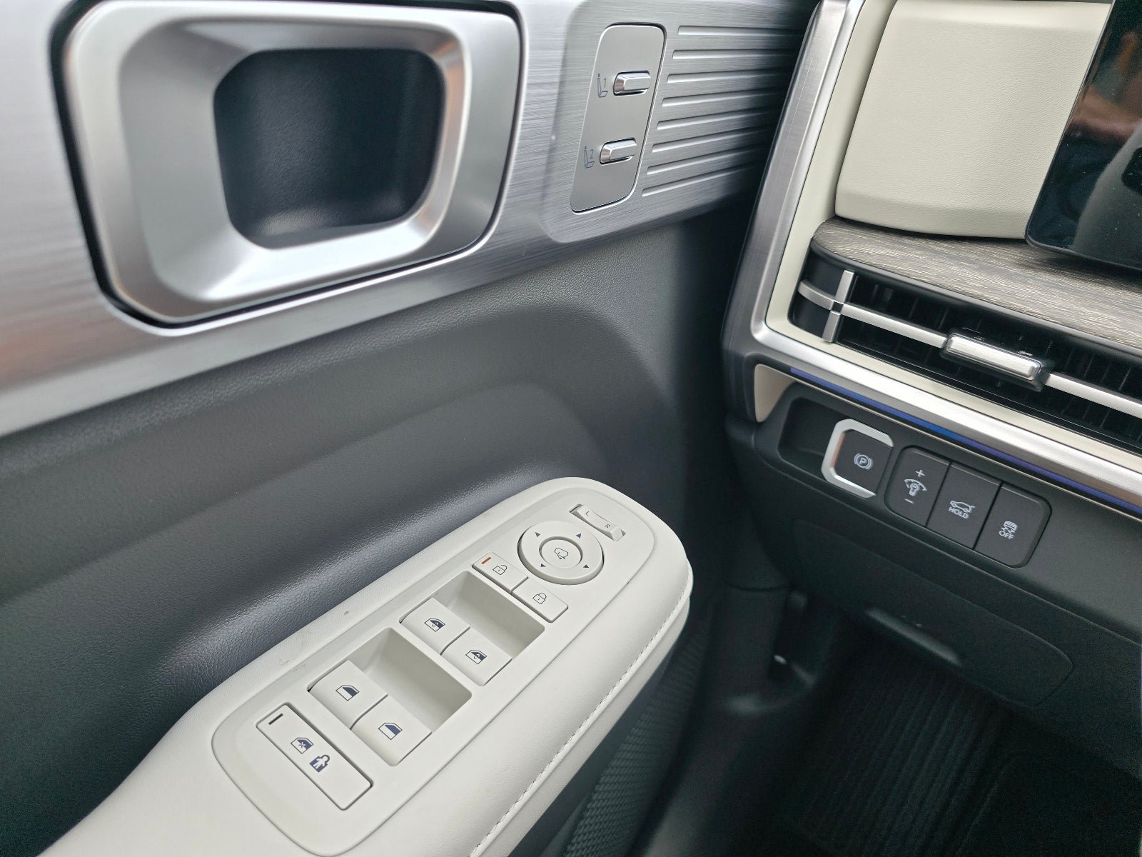 New 2026 Hyundai Santa Fe Limited AWD/4WD image 22