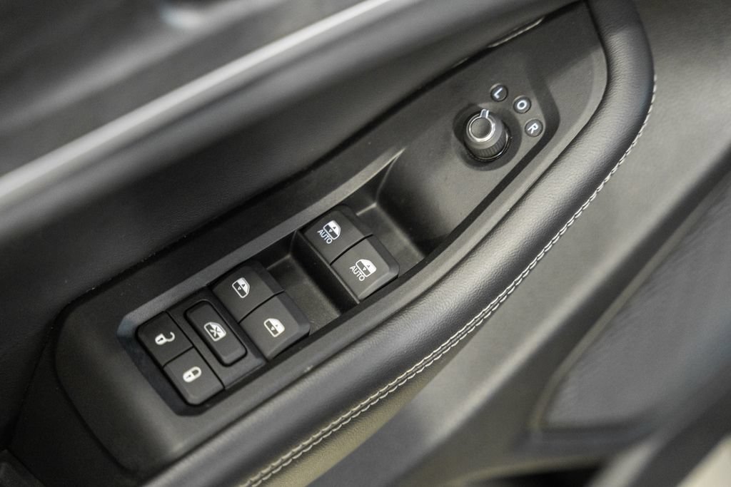 Used 2023 Jeep Grand Cherokee L Limited w/ Luxury Tech Group II AWD/4WD image 43