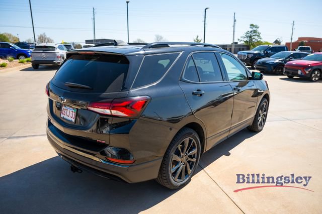 Used 2022 Chevrolet Equinox RS w/ RS Leather Package image 5