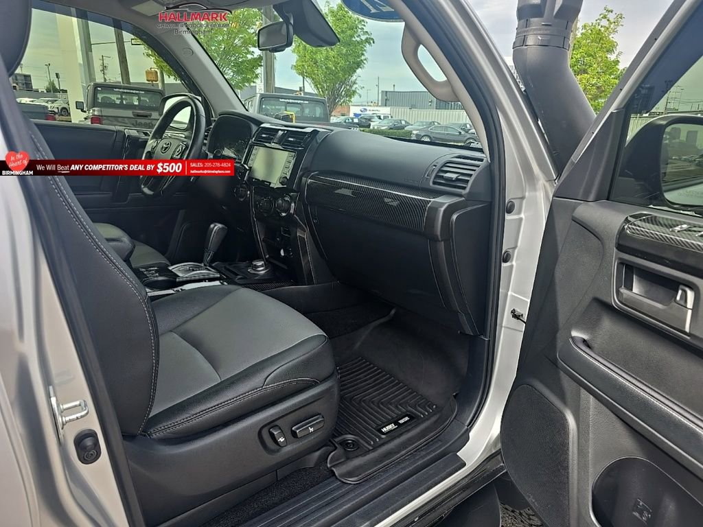 Used 2021 Toyota 4Runner SR5 Premium image 19