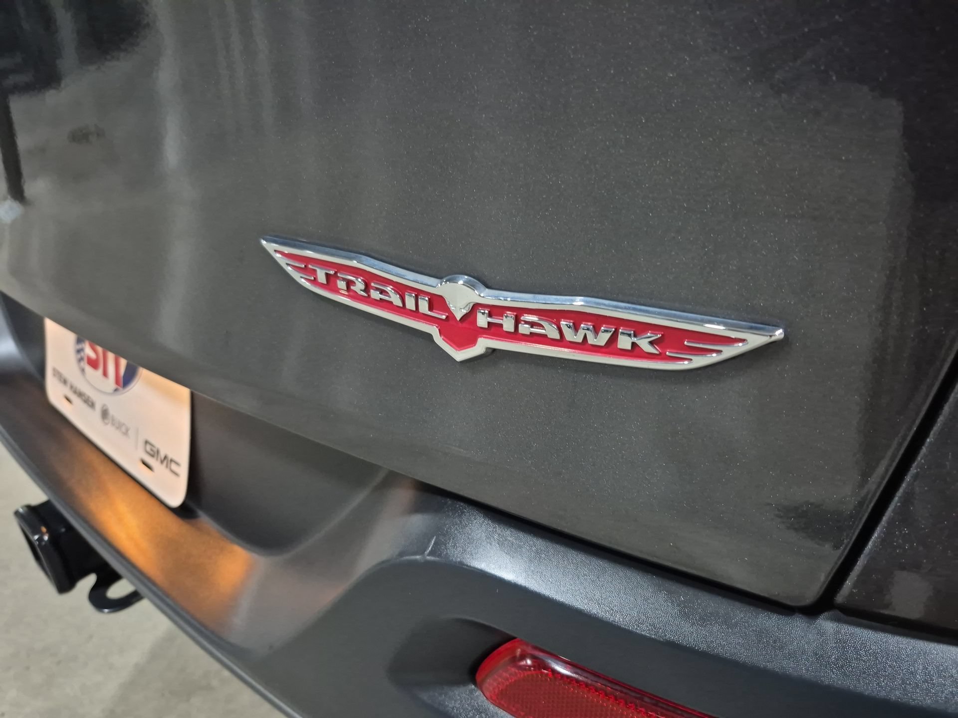 Used 2016 Jeep Cherokee Trailhawk w/ Comfort/Convenience Group AWD/4WD image 31