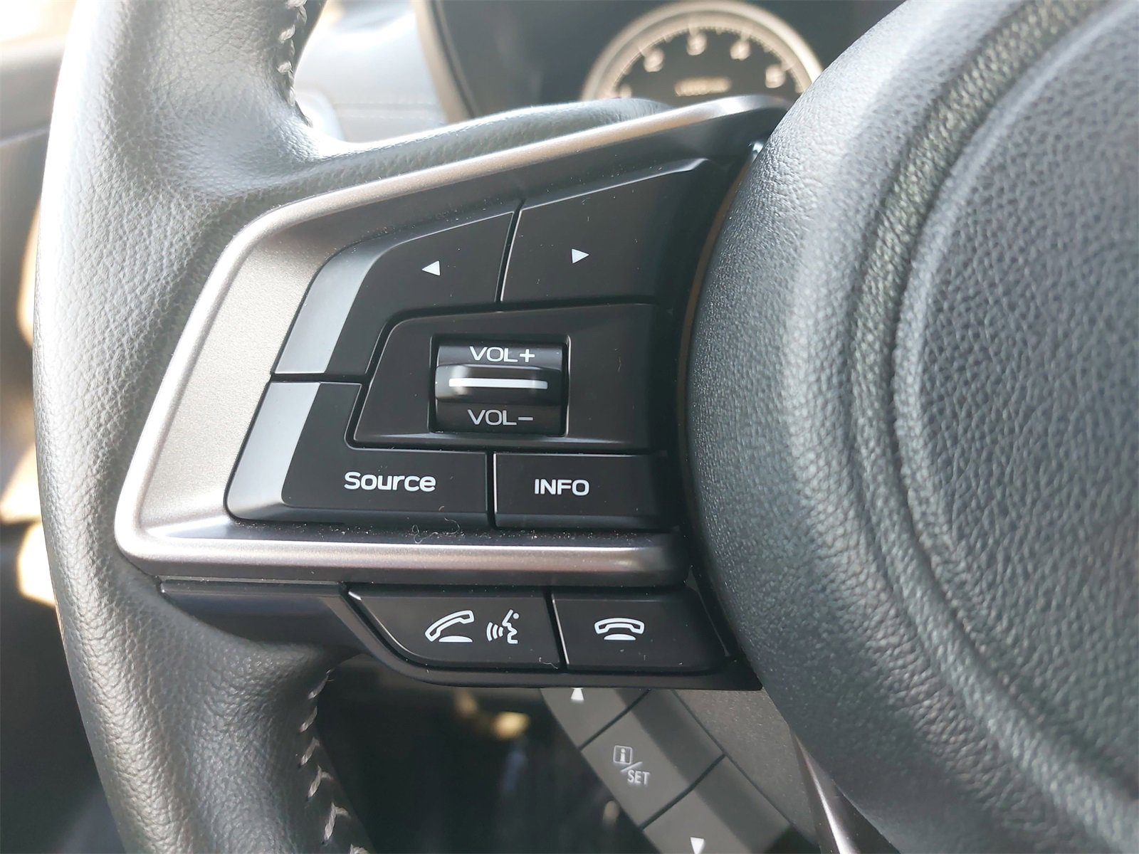 Certified 2023 Subaru Forester Limited image 17