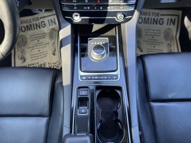 Used 2019 Jaguar F-PACE Premium image 30