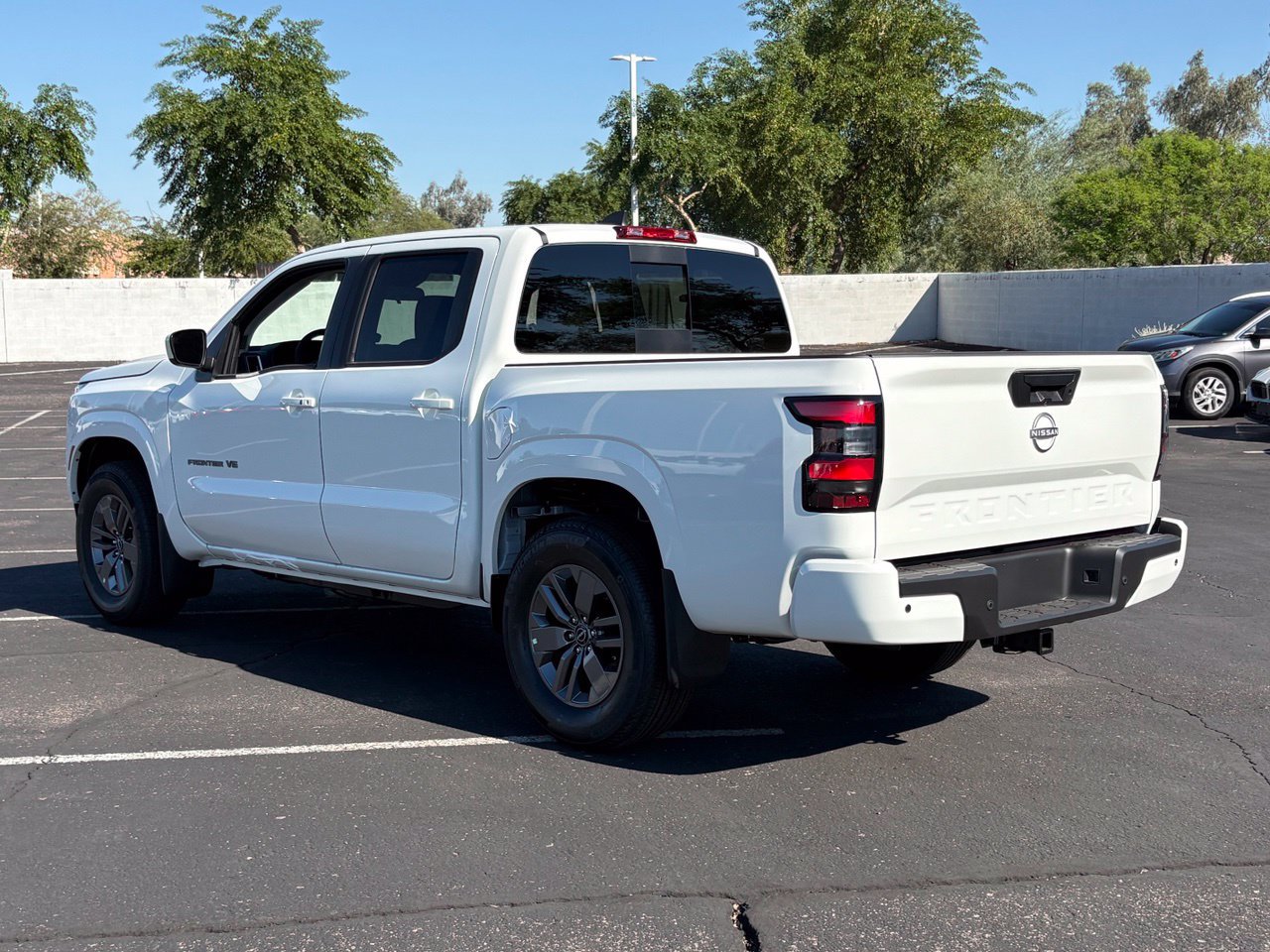 New 2027 Nissan Frontier SV RWD image 4