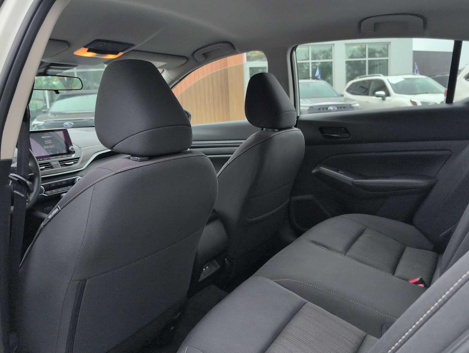 Used 2025 Nissan Altima 2.5 SV FWD image 18