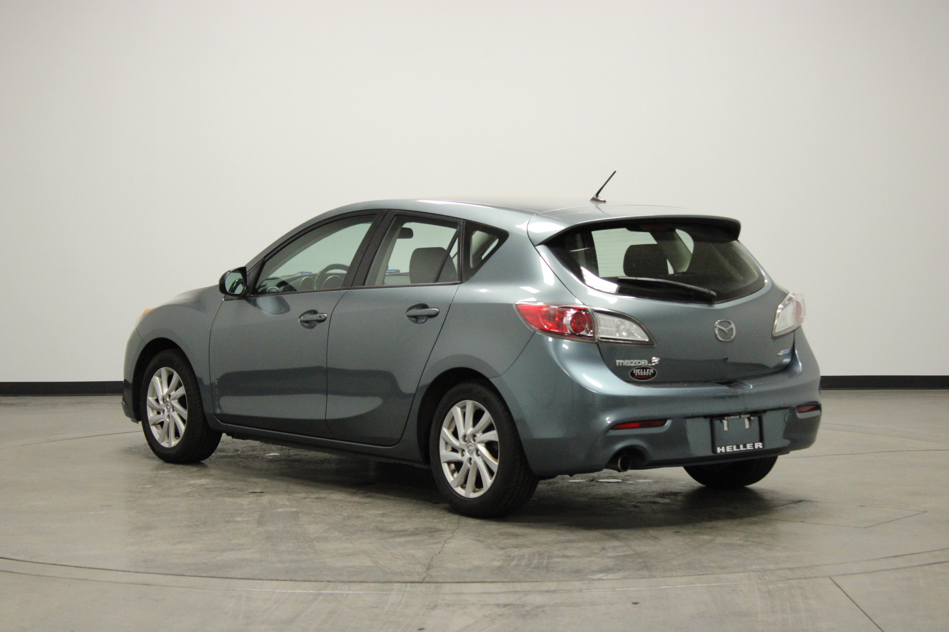 Used 2012 MAZDA MAZDA3 i Touring image 6
