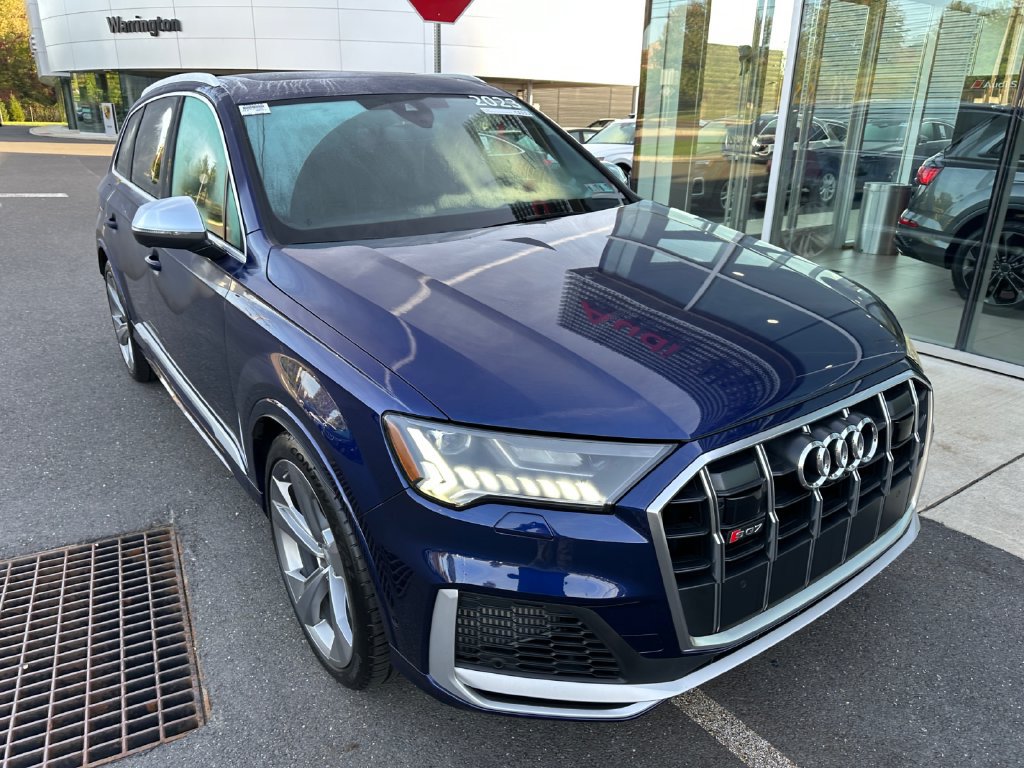 Certified 2023 Audi SQ7 Premium Plus w/ Towing Package AWD/4WD image 16