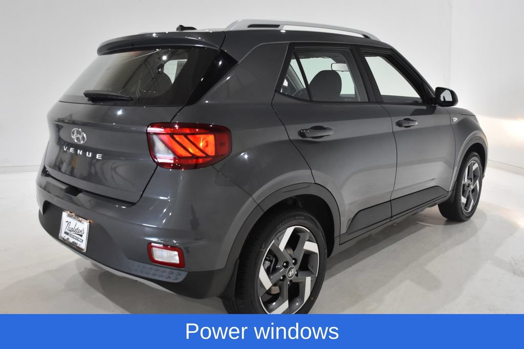 New 2026 Hyundai Venue SEL FWD image 4