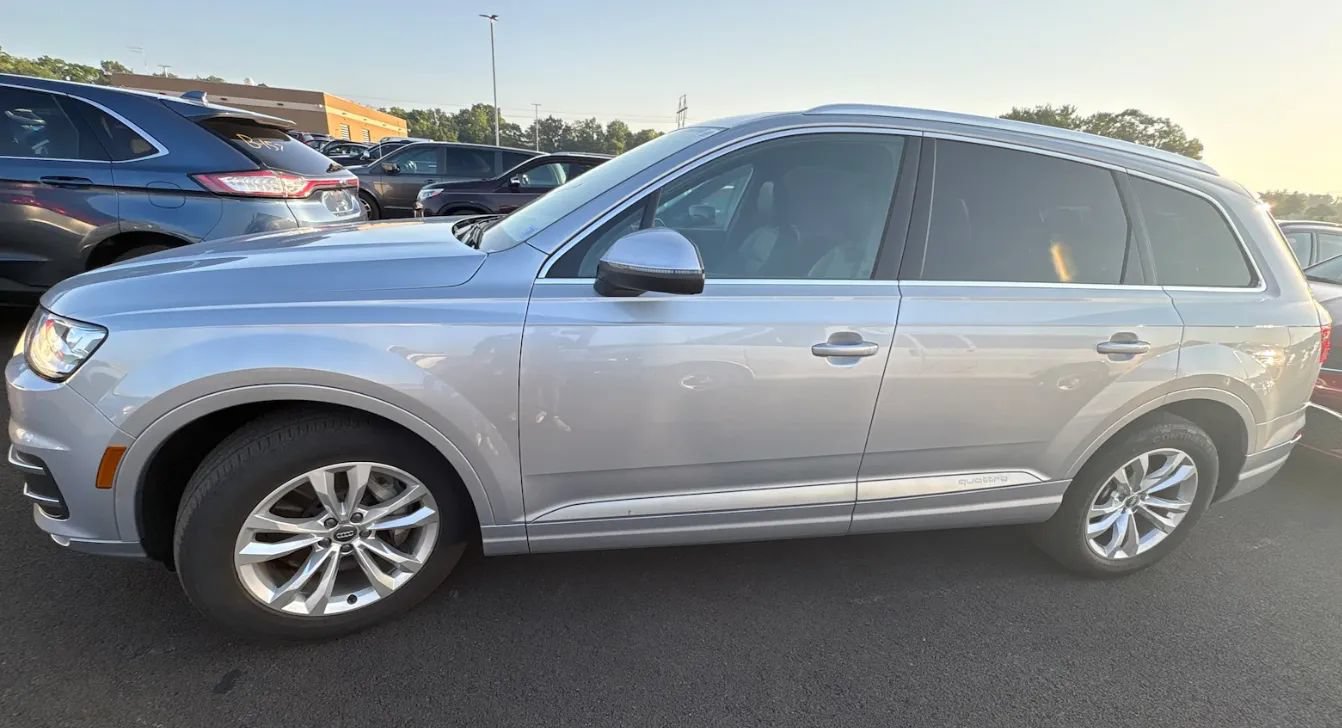 Used 2019 Audi Q7 3.0T Premium w/ Convenience Package AWD/4WD image 4