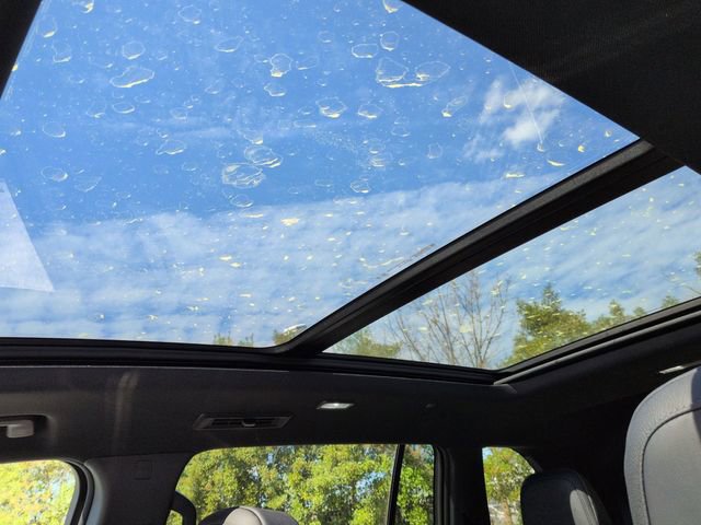 New 2026 GMC Acadia Denali w/ Super Cruise Package image 18