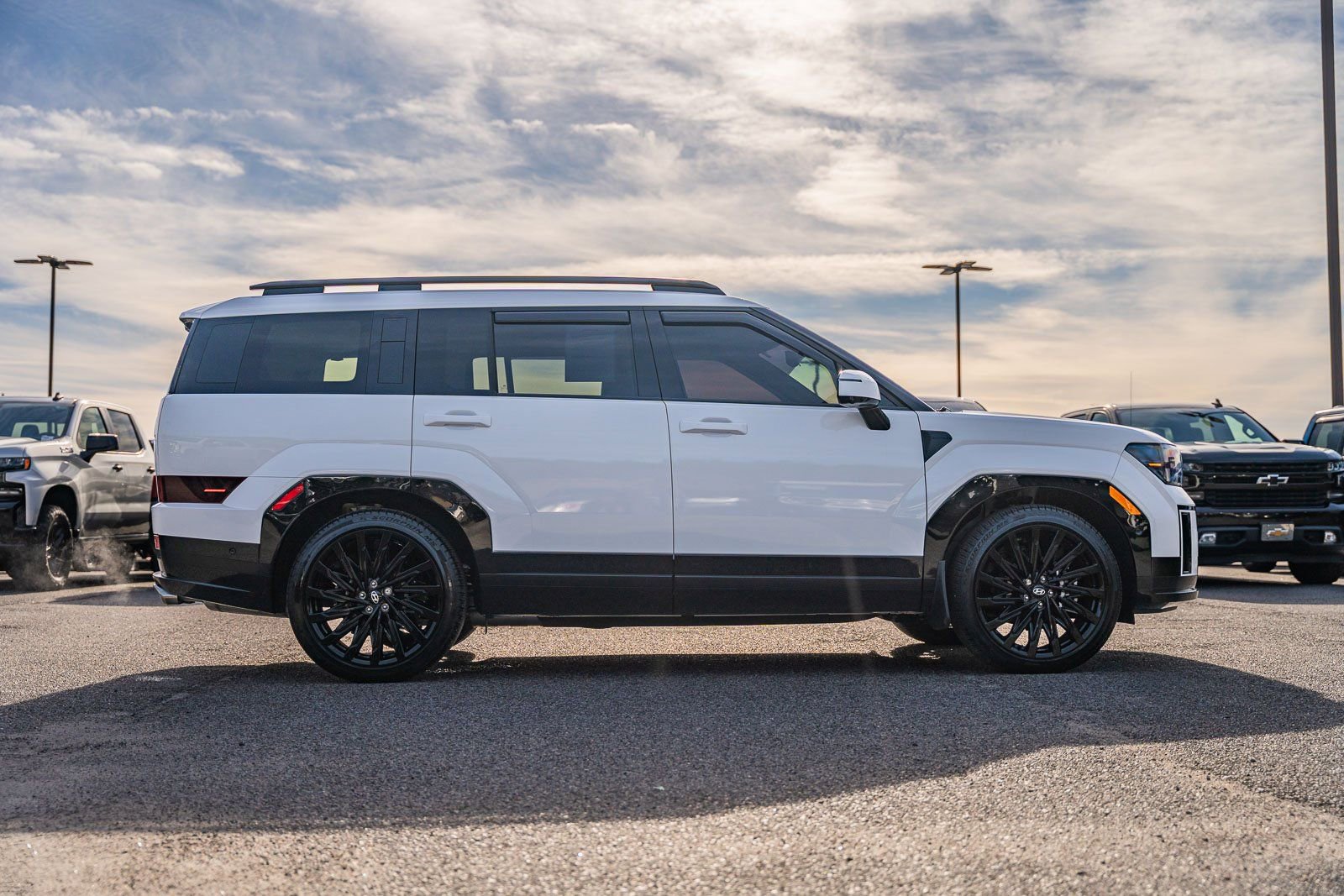 Used 2025 Hyundai Santa Fe Calligraphy w/ Tow & Go Package image 8