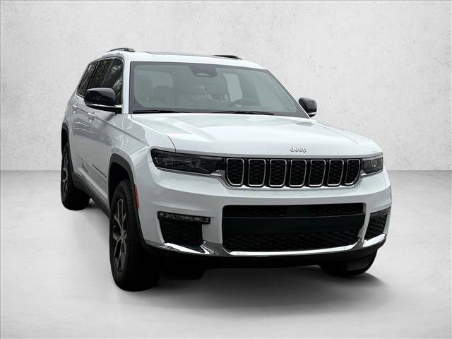 Used 2023 Jeep Grand Cherokee L Limited image 24